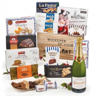 Cesta Lote 220: Cesta Gourmet con Vinos y Dulces Navideños